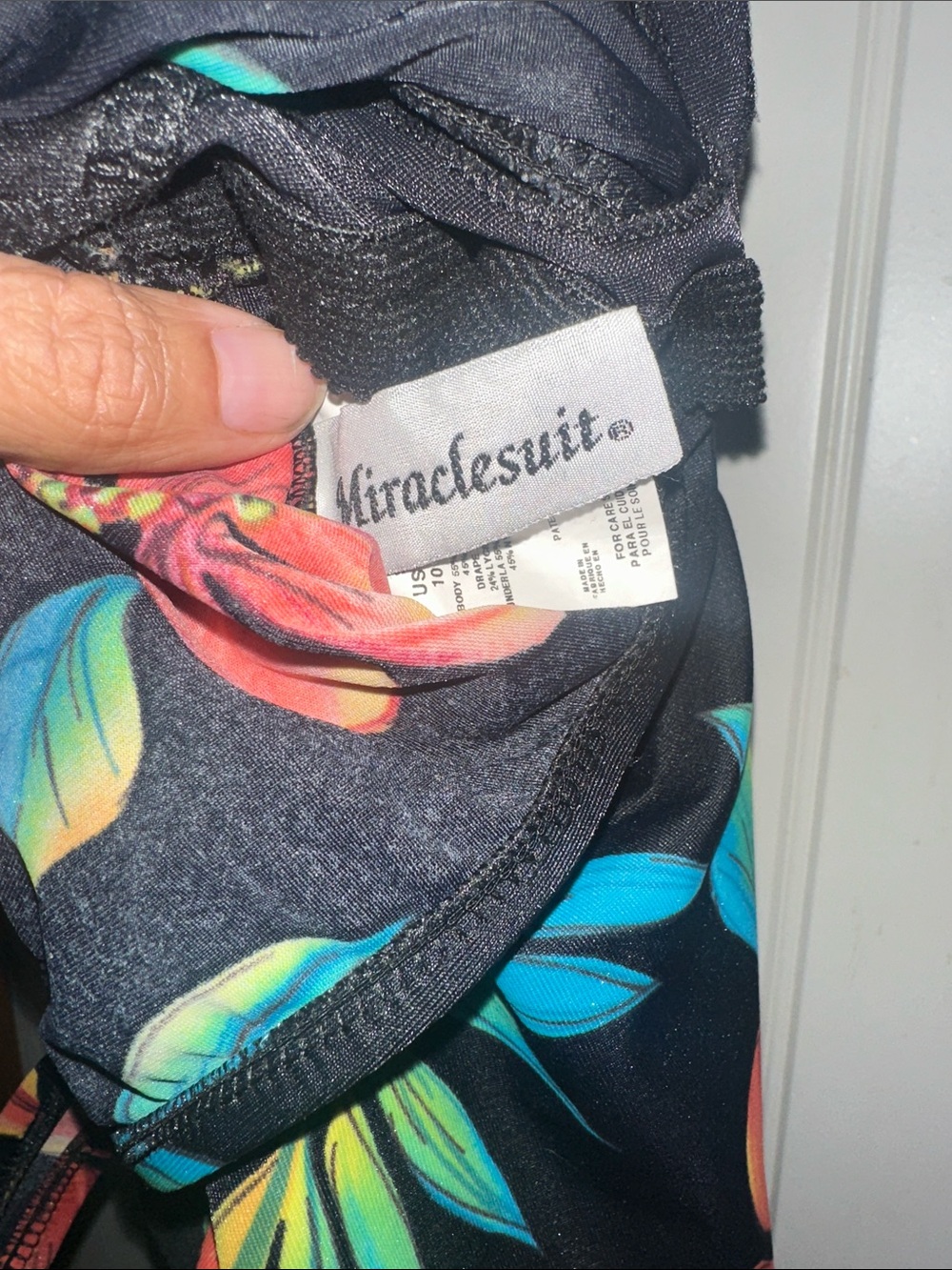 Miraclesuit Black One-Piece with Tropical Floral and coverup size 10 - Picture 2 of 8